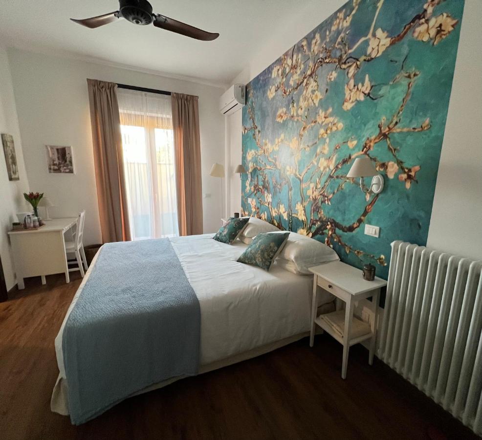 Guest House Le Gemelle Vagabonde Fiumicino Kültér fotó